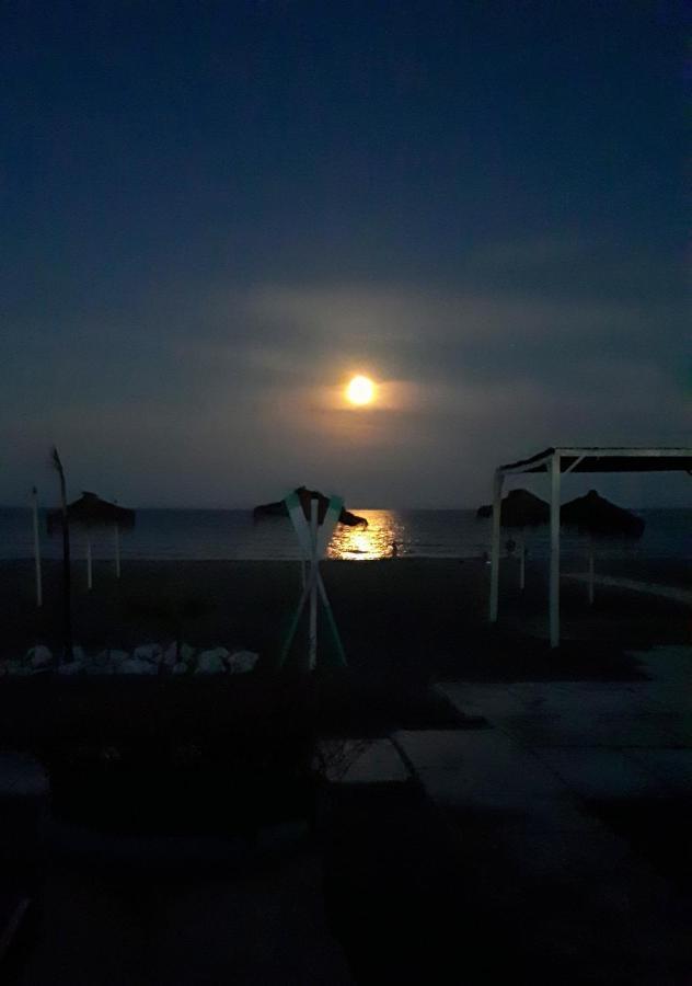 Lido Beachfront Torremolinos Exterior foto